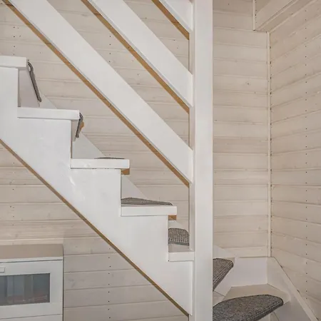 2 Bedroom Pet Friendly In *