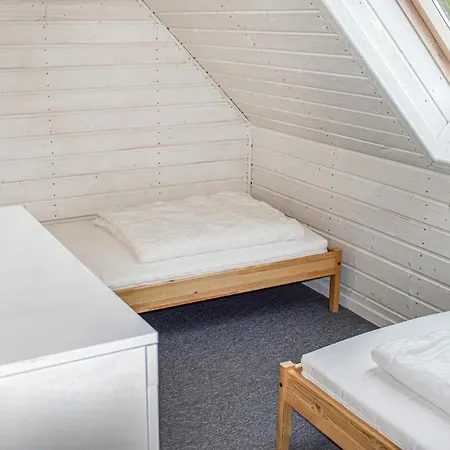 2 Bedroom Pet Friendly In *