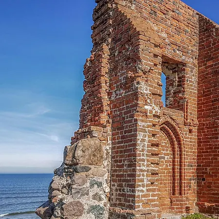 2 Bedroom Pet Friendly In *