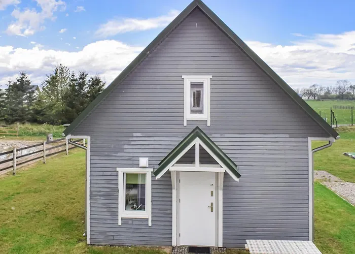 בית נופש 2 Bedroom Pet Friendly In רבאל