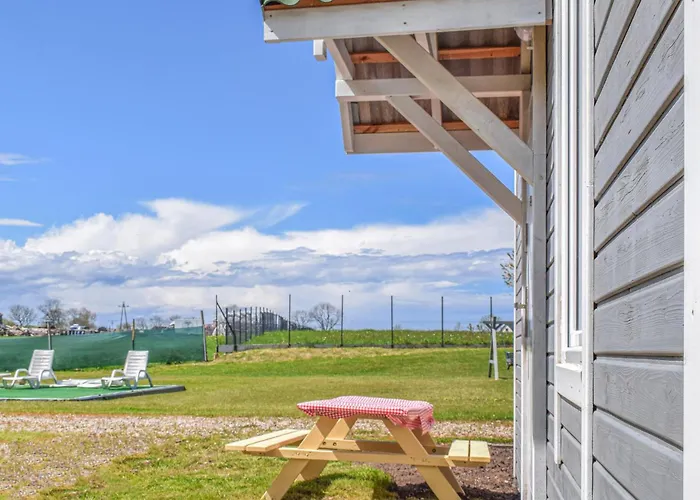 בית נופש 2 Bedroom Pet Friendly In